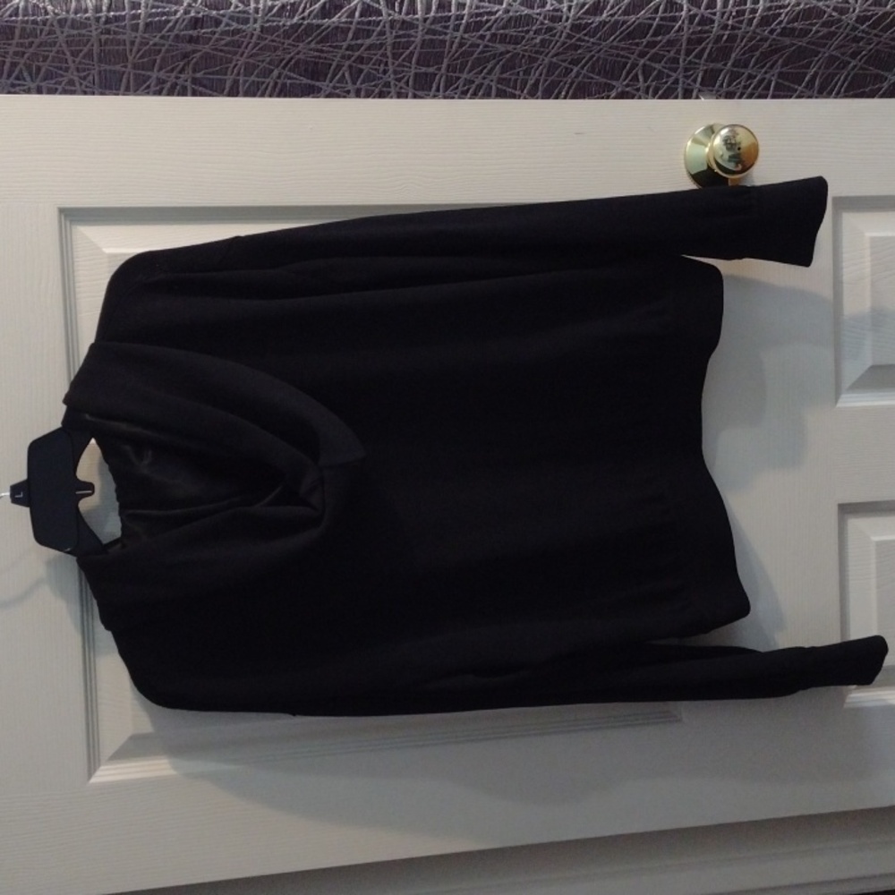 St. John Black Hooded Zip Cardigan - Picture 3 of 3